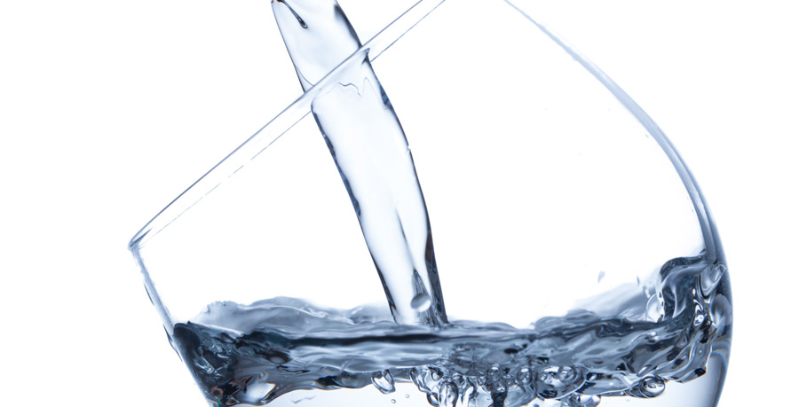 acqua depurata da bere buona grazie ai depuratori d'acqua a osmosi inversa