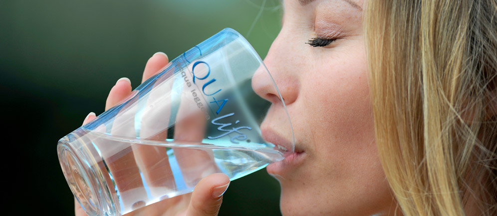 bere acqua purificata direttamente dal rubinetto di casa